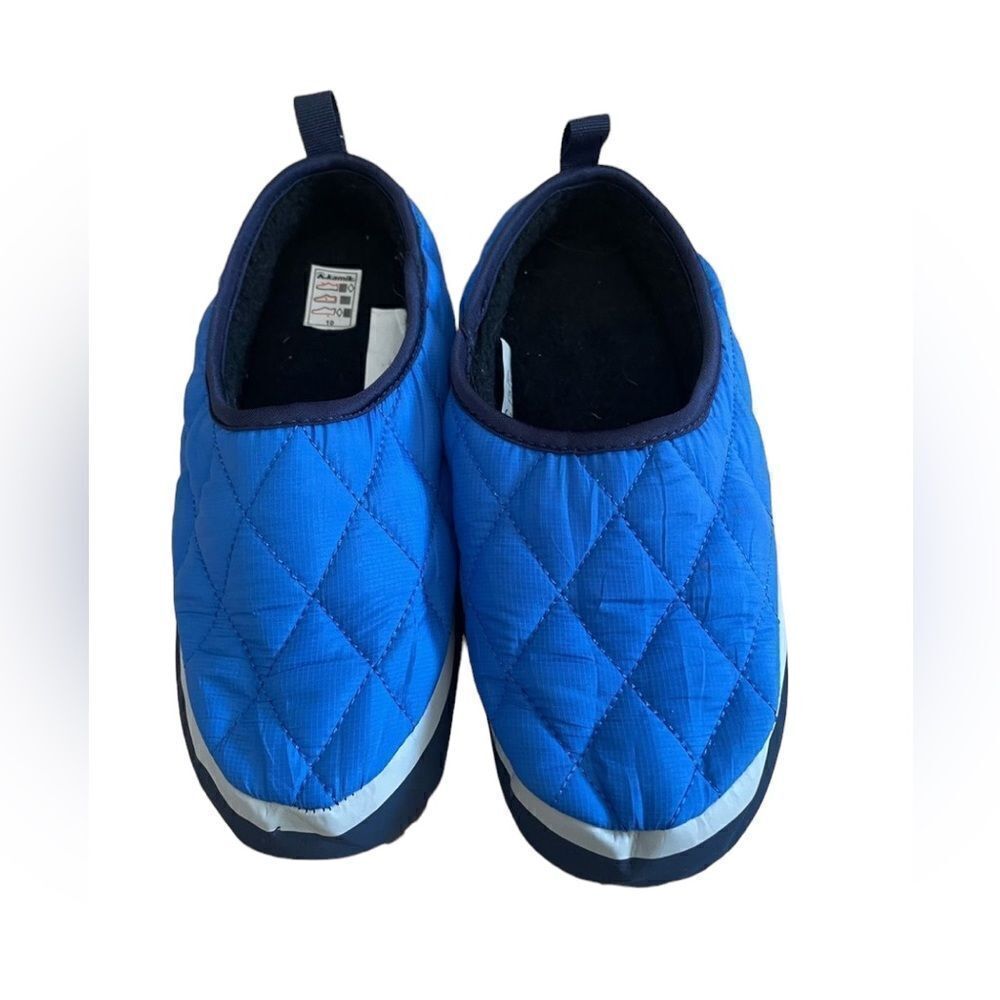 Kamik puffy slippers.